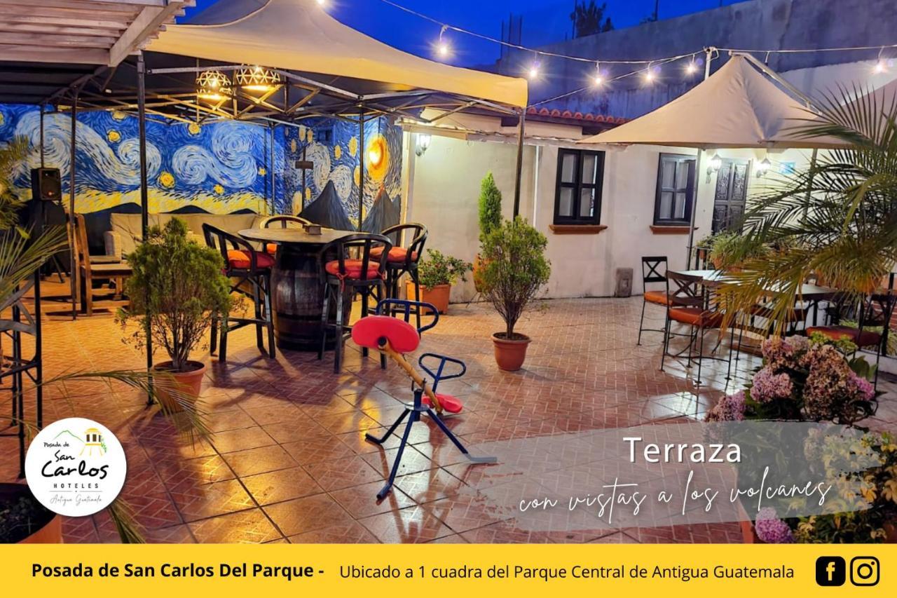Posada De San Carlos Del Parque アンティグア・グアテマラ エクステリア 写真