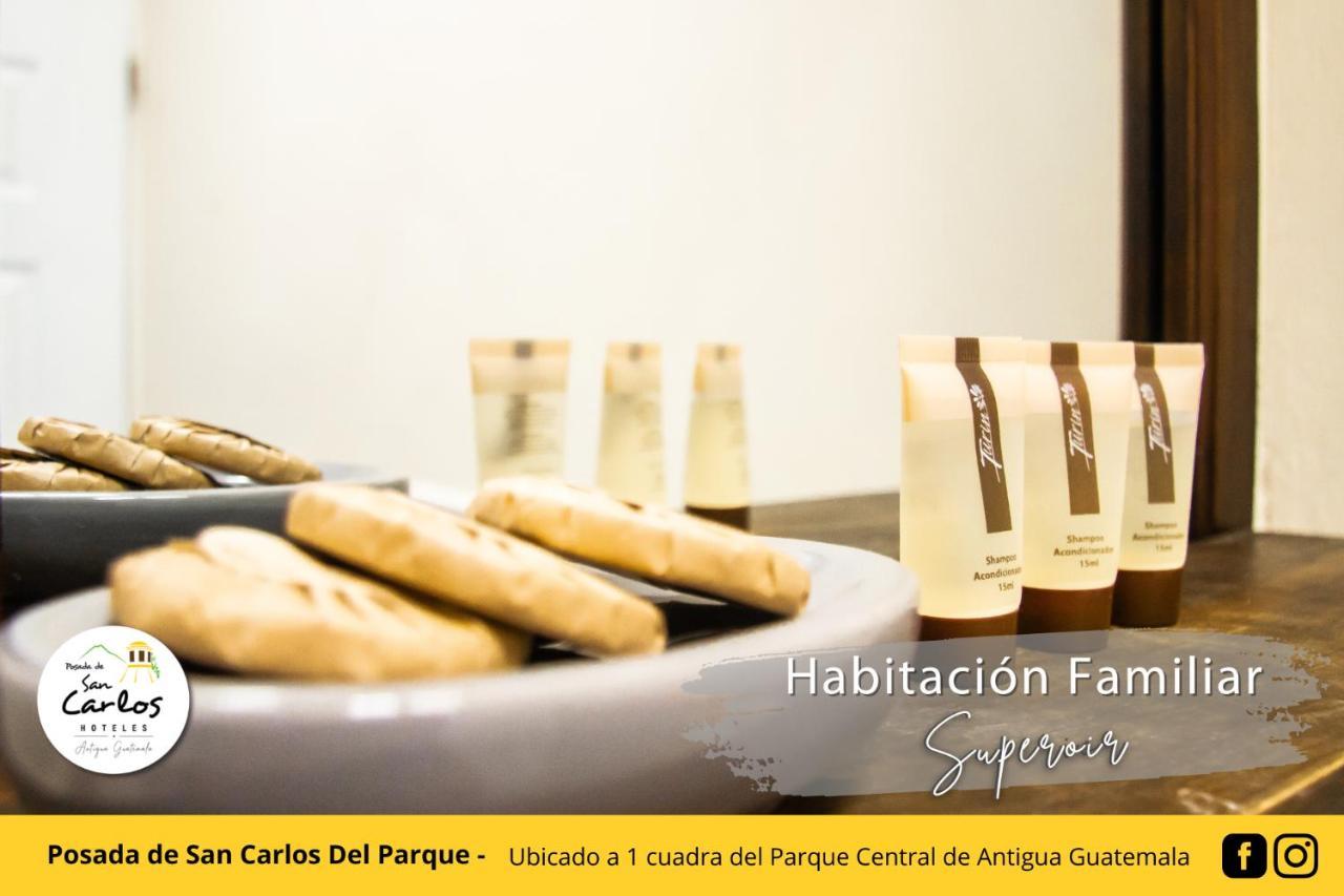 Posada De San Carlos Del Parque アンティグア・グアテマラ エクステリア 写真