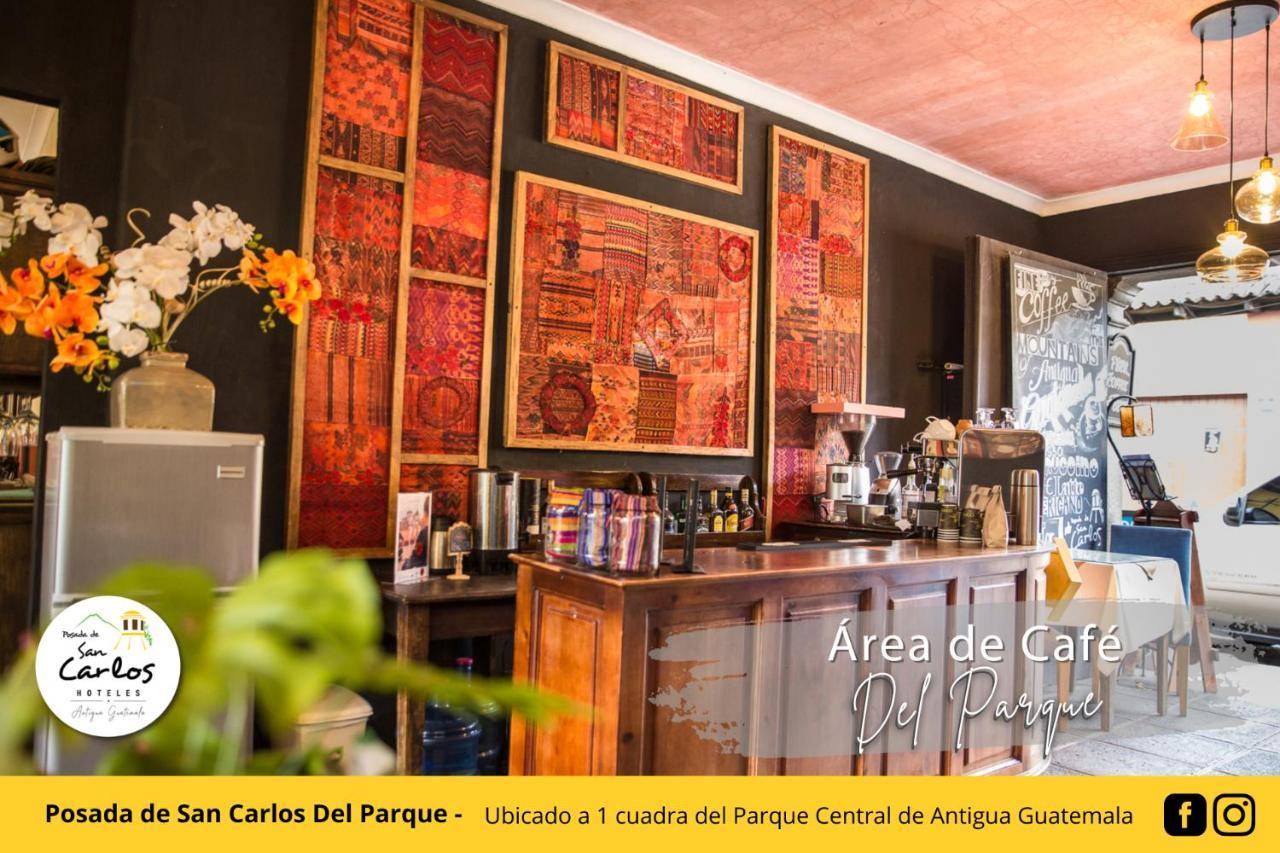 Posada De San Carlos Del Parque アンティグア・グアテマラ エクステリア 写真